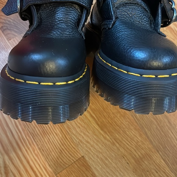 Dr Martens Devon Heart Leather Platform Boots Size 7 NEW - Picture 12 of 16
